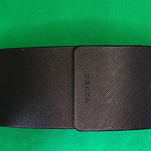 Prada Sunglasses Spr 12U